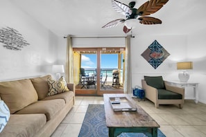 TV - Sunchase 7A - Directly On The Beach! Sleeps 8-Walk to Restaurants, AMAZING VIEWS! (Miramar Beach)