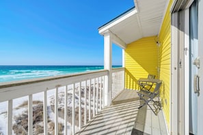 Property grounds - Sunchase 7A - Directly On The Beach! Sleeps 8-Walk to Restaurants, AMAZING VIEWS! (Miramar Beach)