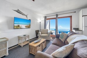 TV - Sunchase 7B-Couples Retreat! Directly On the Sand-Amazing Views-Studio (Miramar Beach)