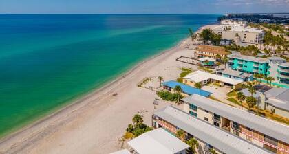 Sunburst Condo - Beach, Bay & Pool