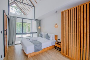Villa Design, vue piscine | Coffres-forts dans les chambres, bureau