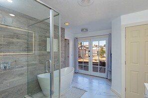 Hair dryer, towels - Havasu Dream! Pool l Spa l Game Room | Sleeps 16 (Lake Havasu City)