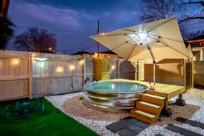 Bain à remous extérieur