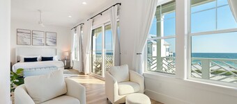 🏝️ NEW Gulf View Home | Private Backyard with Pool | Sleeps 20 | Bonfire Included