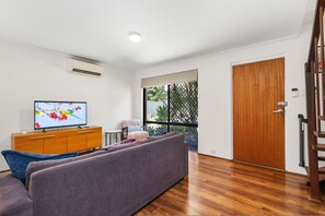 Apartment | 2 bedrooms - A Perfect Peach - A Sepal Stay (Perth)