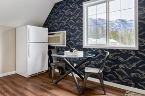 Interior - The Perfect Getaway for Exploring Canmore &Banff (Canmore)