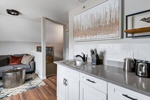 Interior - The Perfect Getaway for Exploring Canmore &Banff (Canmore)