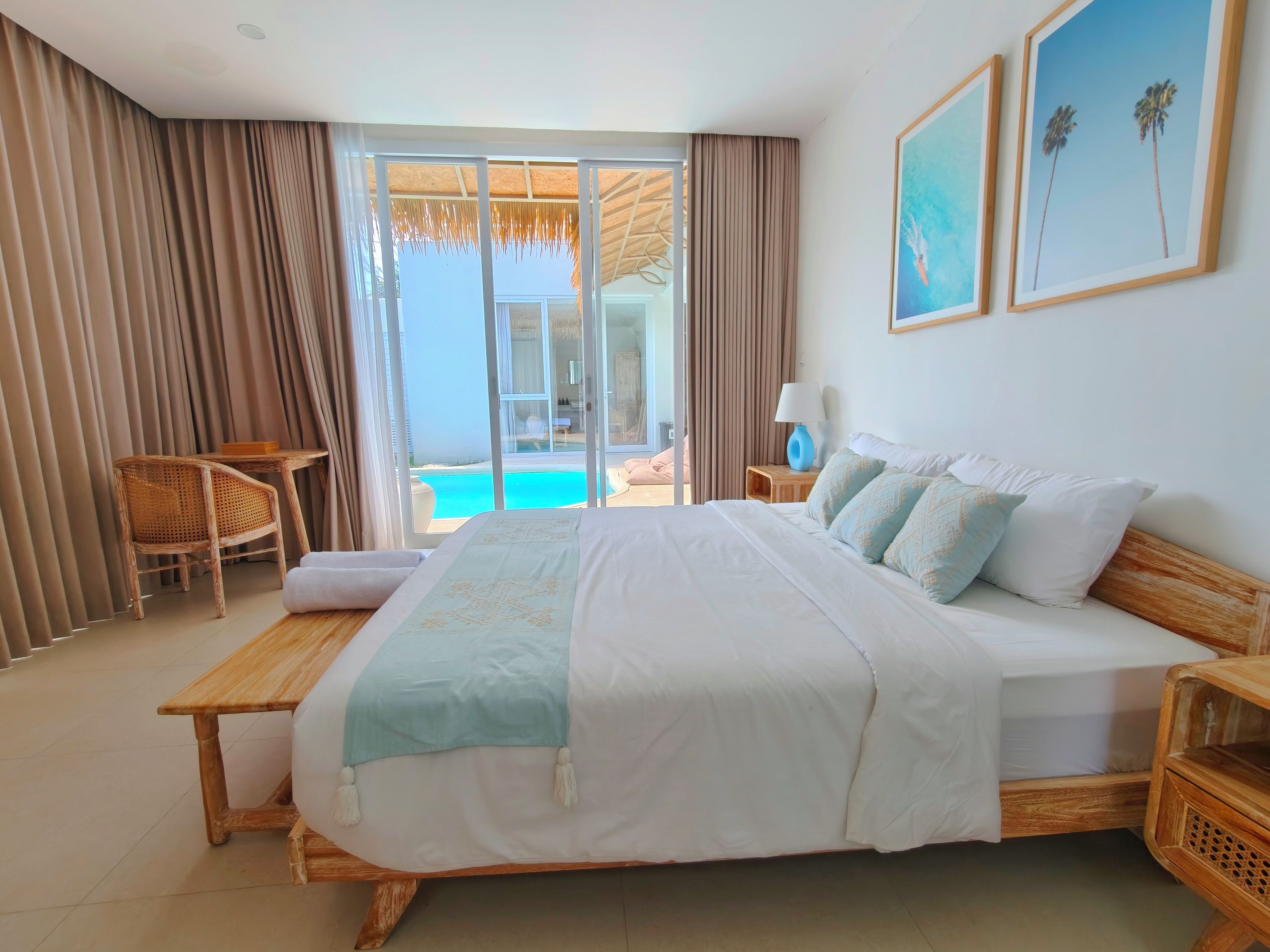 In-room safe, desk, laptop workspace, rollaway beds