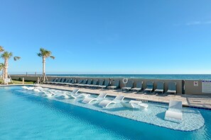 Piscina coperta, una piscina riscaldata