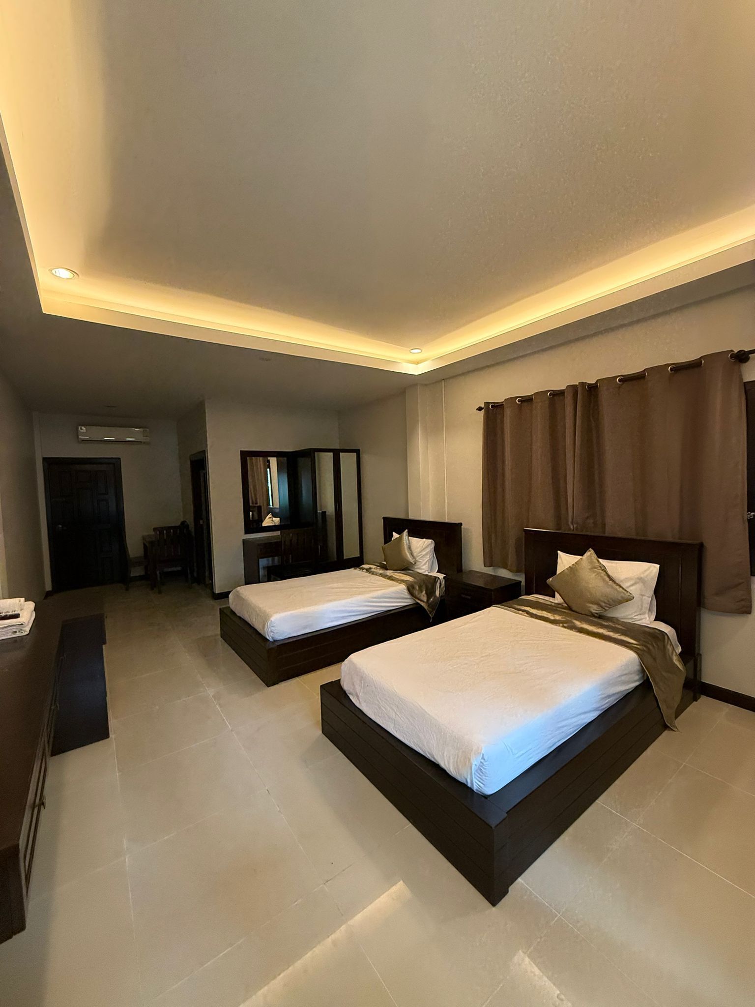 Desk, blackout drapes, iron/ironing board, free WiFi