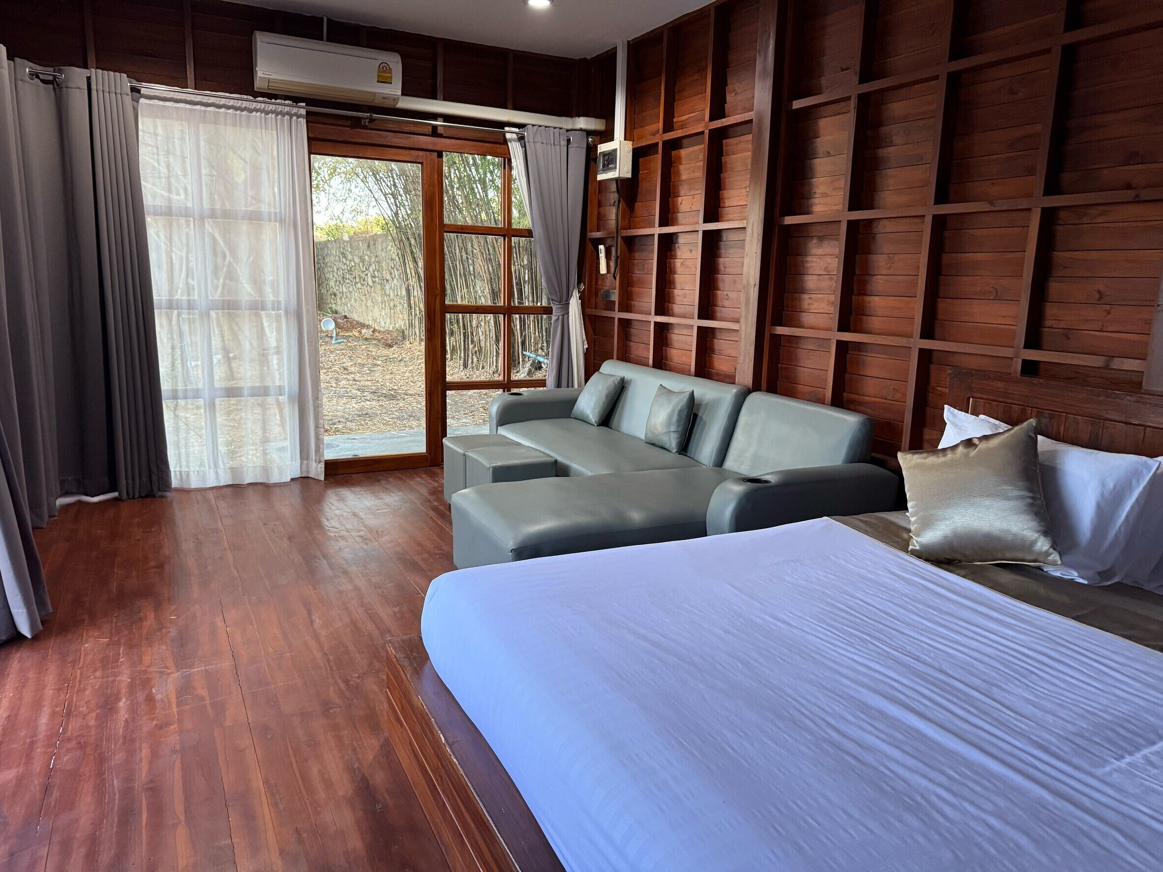 Desk, blackout drapes, iron/ironing board, free WiFi