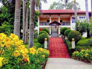 Exterior - Khach San Hoang Mai (Binh Son)