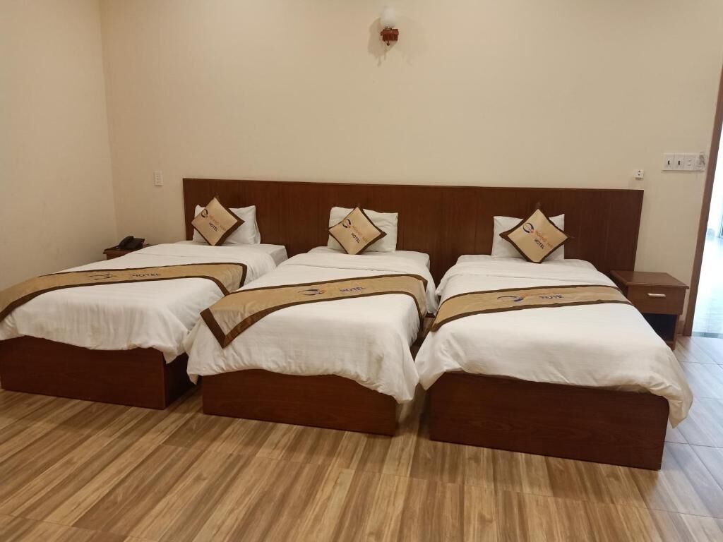 Standard Triple Room, 3 Twin Beds, Garden View | Desk, laptop workspace, blackout drapes, soundproofing