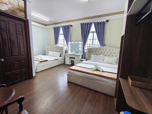 Deluxe Quadruple Room | Blackout drapes, soundproofing, iron/ironing board, free WiFi - The Cloud Hotel (Da Lat)