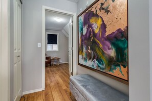 Interior - Cozy getaway for exploring Canmore & Banff! (Canmore)