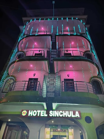 Exterior detail. Hotel Sinchula