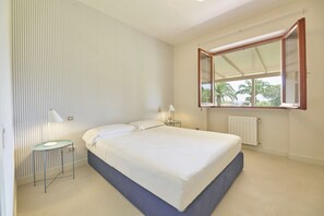 WiFi - Villa Elle with private pool surrounded by greenery in Lacona (Capoliveri)