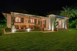 Exterior - Villa Elle with private pool surrounded by greenery in Lacona (Capoliveri)