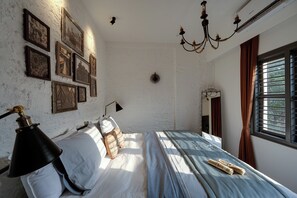 Industrial Style 1BHK APT w/Balc 303 - Hoodo Zoe (Bengaluru)