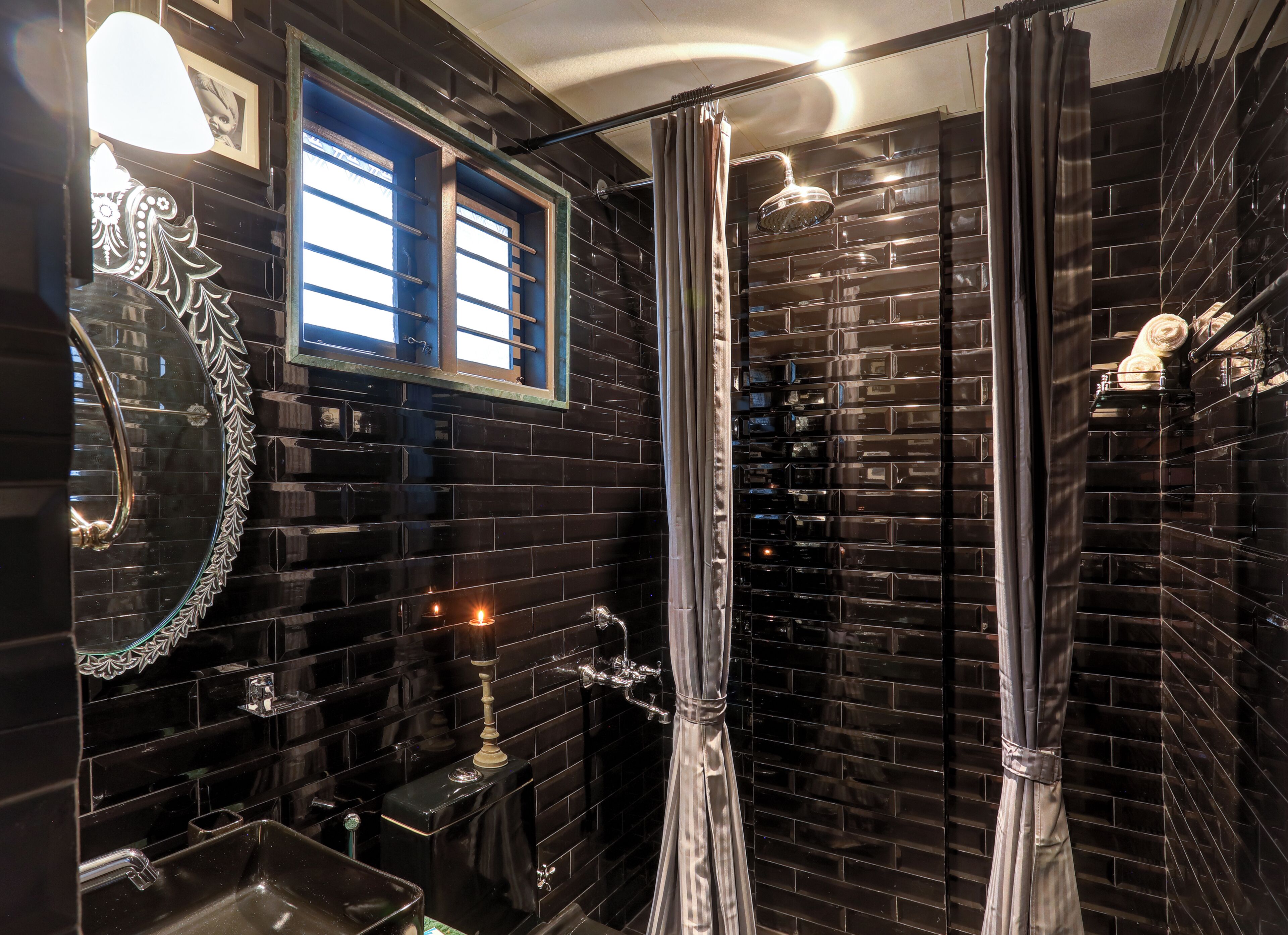 Superior Apartment, Patio, City View | Bilik Mandi | Pancuran mandi, pengering rambut, selipar, tuala disediakan 