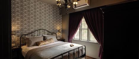 Magical Gothic 1 BHK APT w/Balc 203 | Laptop workspace, iron/ironing board, free WiFi