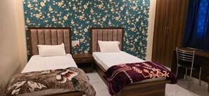 Deluxe kamer | Een bureau, gratis wifi