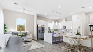 Interior - Gated North Houston Retreat near IAH and Downtown (Houston)