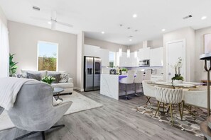 Interior - Gated North Houston Retreat near IAH and Downtown (Houston)