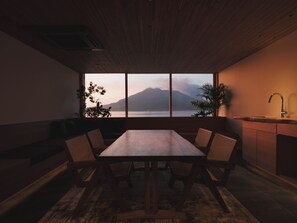 Deluxe Quadruple Room, Ocean View | Dining - Good Fellows Resort (kagoshimashiyoshinochou)