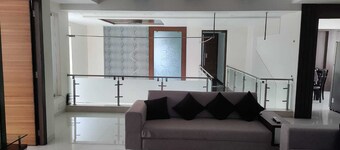 First floor of luxurious bunglow with 3AC-bedrooms in Prime location Ahmedabad