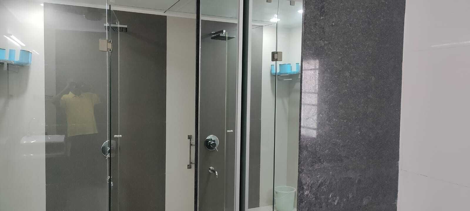 Doccia, asciugacapelli, bidet, asciugamani