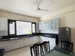 Fridge, microwave, stovetop, electric kettle