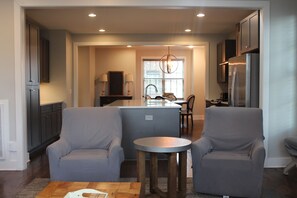 Interior - Heart of 12th South - Walk to Everything! - 4 Beds (Nashville)