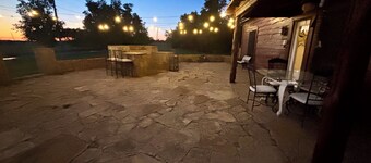 Rocker B-Hellâs Gate-Cliffs + washer-dryer-Sportsmanâs World-Bring Your Boat!