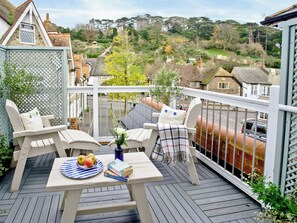 Outdoor dining - 1 bedroom accommodation in Beer (Beer)