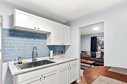 Home Suite Home-G: Minutes to Downtown & P Heights