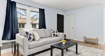 Home Suite Home-L: Minutes to Downtown & P Heights