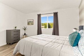 Silitysrauta/-lauta, Wi-Fi, vuodevaatteet