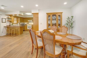 Dining - Fish, Hike & Relax: Heber Springs Family Home (Heber Springs)