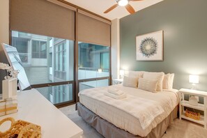 2 多间卧室、办公桌、熨斗/熨衣板、旅行婴儿床