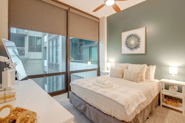 2 bedrooms, desk, iron/ironing board, travel crib