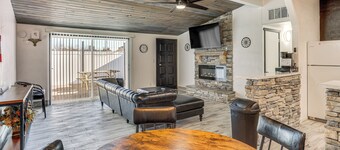 1 Mi to Main St Eats! Single-Level Red Bluff Home