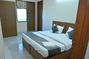 Kamar Deluks, pemandangan kota | Meja kerja dan Wi-Fi gratis