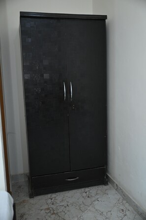 Executive Room | Interior - The Divine Stay (Gurugram)