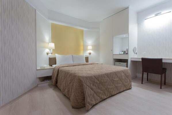 Blackout drapes, free WiFi - LUXIAINN (Tainan City)