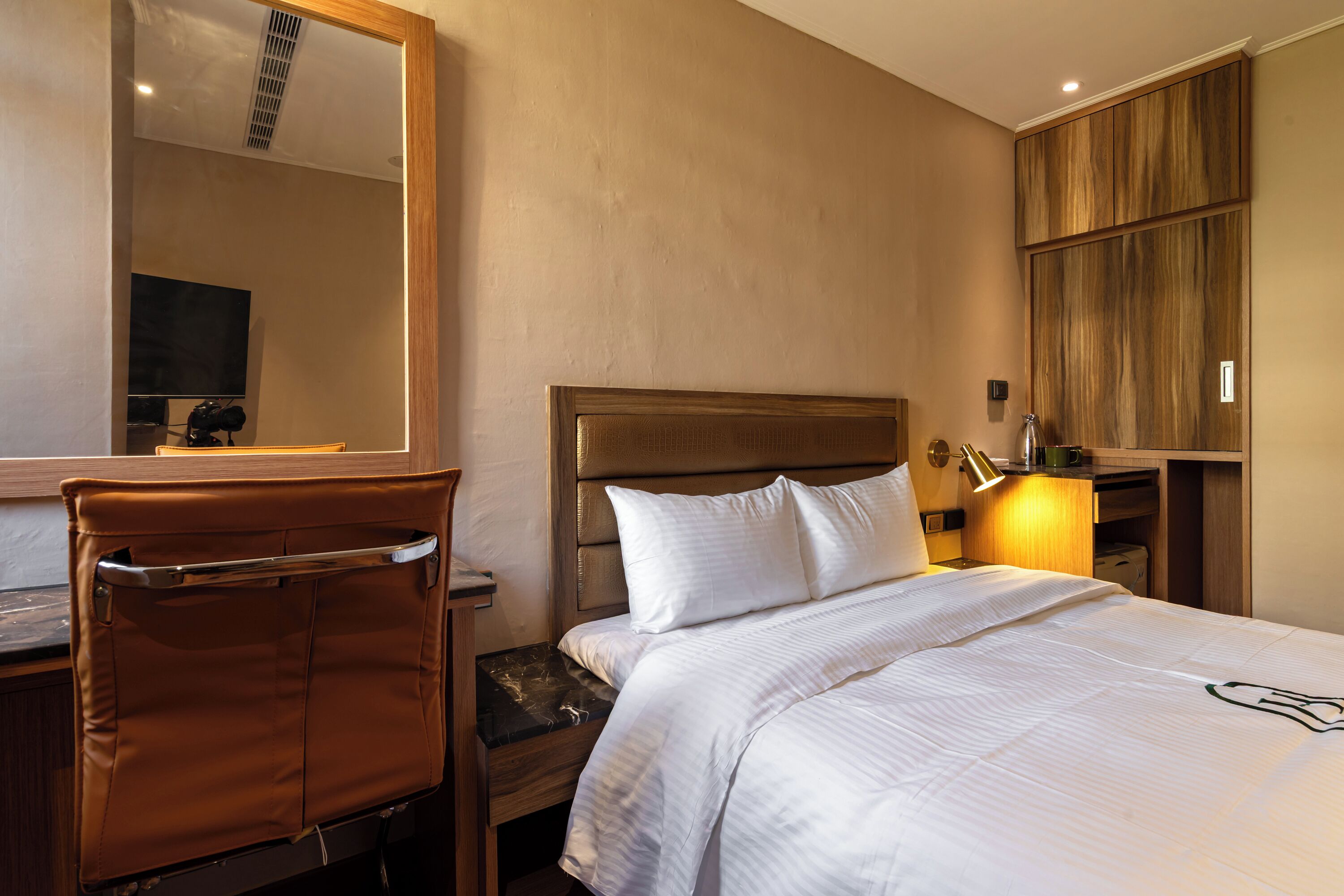 Economy Double Room | Desk, blackout drapes, free WiFi, bed sheets