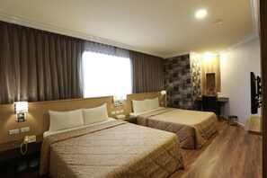 Blackout drapes, free WiFi - LUXIAINN (Tainan City)