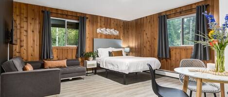 Tabla de planchar con plancha, wifi gratis y ropa de cama