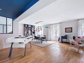 Games room - Le Saint-Vincent Prestige, apartment for 8 inner-city residents (Saint-Malo)
