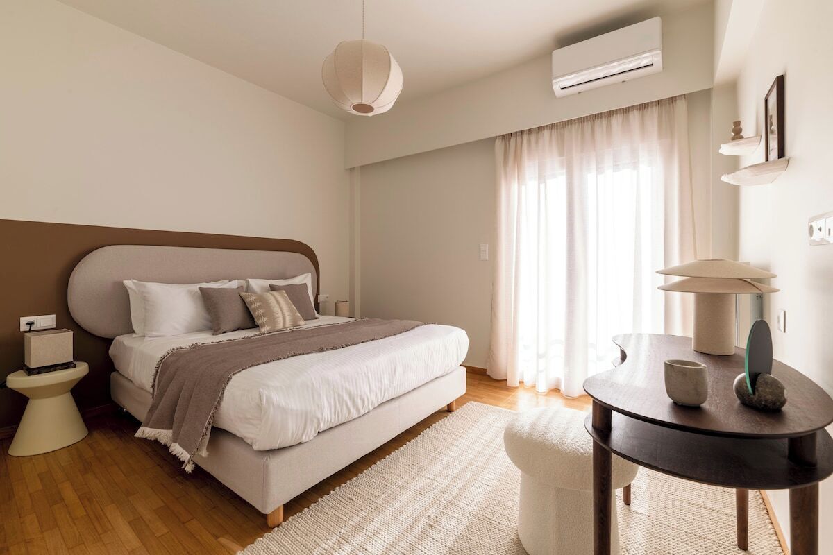 3 bedrooms, desk, iron/ironing board, free WiFi